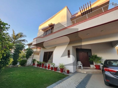 500 YARDS WELL MAINTAINED HOUSE FOR SALE DHA Phase 5