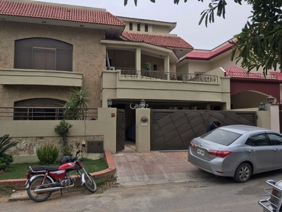 550 Square Yard House for Sale in Karachi DHA Phase-5