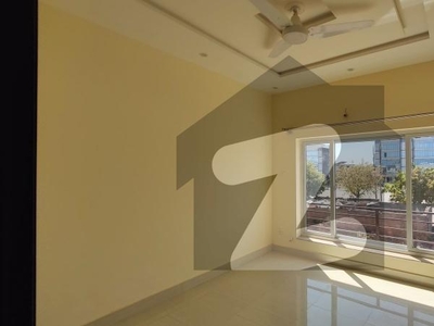 5Marla beautifully constructed House for rent on reasonable price Bahria Enclave Sector H