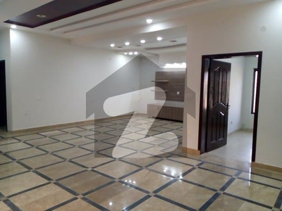 7 BED BEAUTIFUL NEW HOUSE FOR RENT IN JOHAR TOWN Johar Town