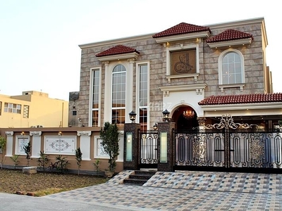9000 Square Feet House for Sale in Lahore DHA Phase-2