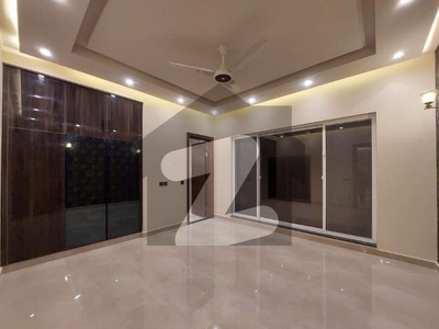 A 480 Square Feet Flat In Lahore Is On The Market For rent Bahria Town Sector E