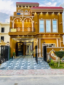 A BRAND NEW LUXURY HOUSE AVAILABLE FOR SALE Dream Gardens