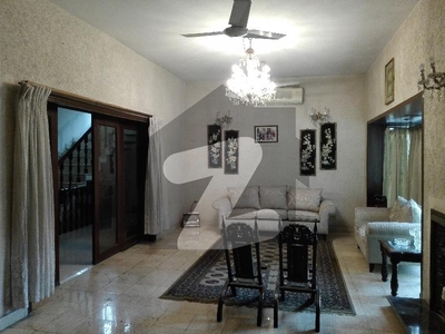 A Centrally Located House Is Available For sale In Lahore Model Town Block G