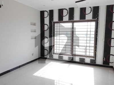 A Centrally Located Upper Portion Is Available For rent In G-13 G-13
