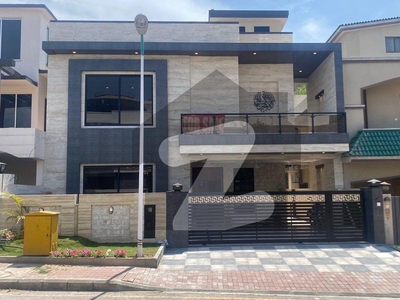 Beautiful Designer House with 4 Marla lawn Bahria Greens Overseas Enclave