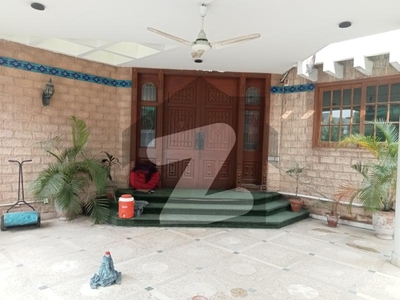 CANTT,EXECUTIVE FURNISHED LUXURY HOUSE FOR RENT GULBERG GARDEN TOWN SHADMAN GOR LAHORE Gulberg 3