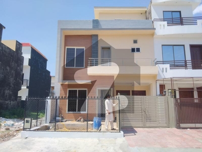 Park Face House available for Rent D-12