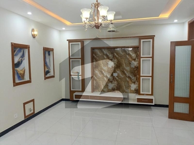 G13. 10 MARLA 35X70 BRAND LUXURY SOLID HOUSE FOR SALE PRIME LOCATION G13 ISB G-13