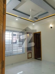 HOUSE For Rent 25*40 IN G13 ISLAMBAD G-13