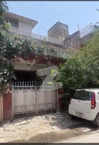 House in Nice Location - Facing Margalla Hills - Reasonable Offers Considered I-10/1