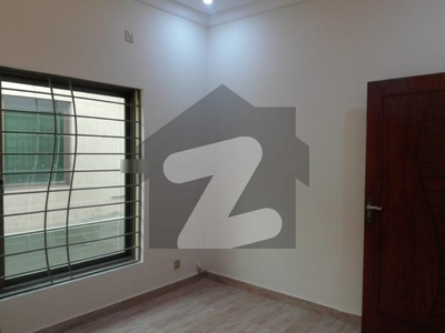 House Of 3200 Square Feet In G-15 Is Available G-15