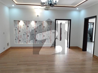 Ideally Located Upper Portion For Rent In G-13 Available G-13