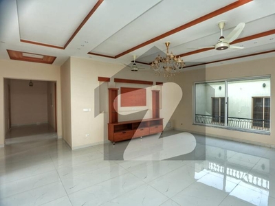 Independent Corner1 Kanal Luxurious 3 Bed Upper Portion For Rent In Dha Phase 2 Islamabad DHA Defence Phase 2