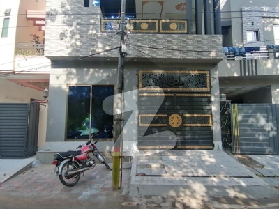 Johar town phase 2 block J3 5MARLA house for sale brand new tilted flooring near emporium mall and expo center owner build washing Park Johar Town Phase 2