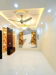 Luxurious 10 Marla Modern House For Rent in Bahria Town Lahore Bahria Town Sector B