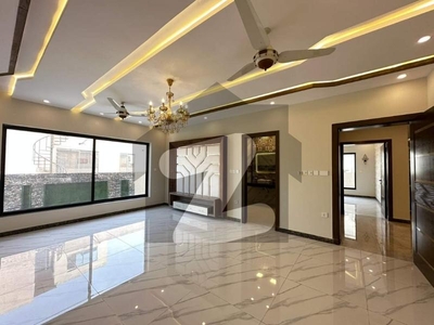 Luxury House On Extremely prime Location Available For Rent in Islamabad Pakistan F-8