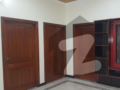 PORTION AVAILABLE FOR RENT IN GULBERG GREEN Gulberg