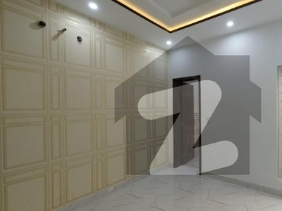 Prime Location 20 Marla House For rent In Izmir Town Izmir Town Izmir Town