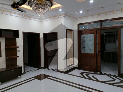 Prime Location 20 Marla Upper Portion Situated In Izmir Town For rent Izmir Town