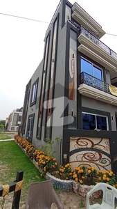 Prime Location 5 - Marla Corner House Is Available In Executive Block Of Park View City Lahore Situated At Main Multan Road Opposite DHA Phase IIX EME Sector Canal Road Near Motorway M - 2 , Ring Road , Orange Line Train Metro Store & Emporium Mall Park View City Executive Block