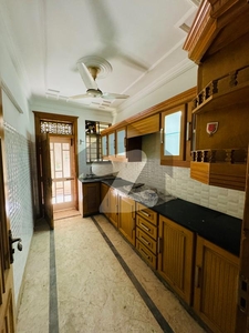 Spacious 3-Bedroom Lower Portion in Prime Location - E11-4, Islamabad E-11/4