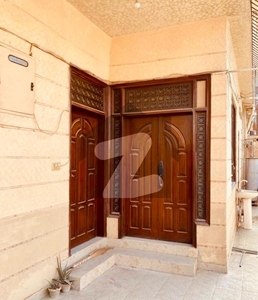 Town House 160 Sqyd PECHS Block 6, Prime & Secure location near Sharah-e- Faisal, 4 Bedroom with attached bath, Drawing, 2 Lounges, Servant Quarter, Car Parking, PECHS Block 6
