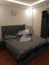 1 BED FULLY LUXURY AND FULLY FURNISH IDEAL LOCATION EXCELLENT FLAT FOR RENT IN BAHRIA TOWN LAHORE Bahria Town Sector F