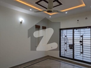 10 MARLA LOWER PORTION AVAILABLE FOR RENT IN BAHRIA TOWN LAHORE Bahria Town Iqbal Block