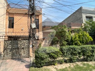 10 Marla Old House Is Available For Sale In Mehran Block Allama Iqbal Town Mehran Block