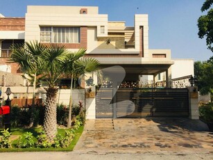 10 Marla Slightly Used Modern House For Sale At Hot Location Near To Park/School/Commercial DHA Phase 6