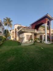 1000 yard bungalow for sale in block 4 Gulshan Gulshan-e-Iqbal Block 4