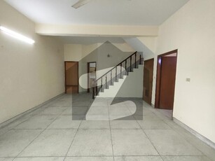 12-Marla 03-Bedroom's, Study Room, House Available For Rent. Askari 9