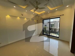 35 MARLA HOUSE IS AVAILABLE FOR RENT IN GULBERG 2 Gulberg 2