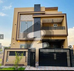 5 Marla Brand New House For Sale And Direct Meeting With Owner In Park View City Lahore. Park View City
