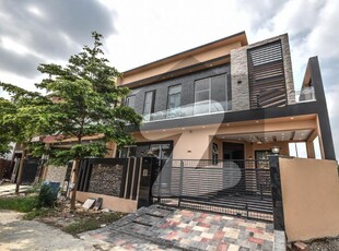 5 MARLA BRAND NEW MODERN DESIGN BUNGLOW AVAILABLE FOR SALE IN DHA 9 TOWN DHA Phase 5