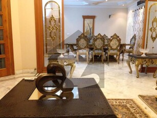 500yards Fully furnished bungalow for rent only for foreigner clients. DHA Phase 6