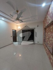 8 MARLA LIKE NEW FULLY LUXURY IDEAL LOCATION EXCELLENT HOUSE FOR RENT IN BAHRIA TOWN LAHORE Bahria Town Sector B