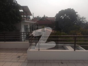 A DECENT HOUSE 1022 SQ YARDS/ MARGLA ROAD/ F-10/3 IS AVAILABLE FOR SALE F-10