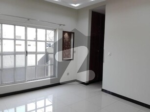 1 Kanal Lower Portion Situated In E-11 For rent E-11