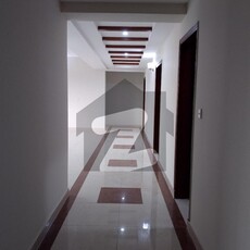 10 MARLA BEAUTIFUL APARTMENT AVAILABLE FOR RENT Askari 11 Sector B Apartments