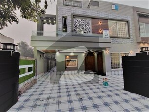 10 Marla House For Sale In Nargis / Hussain Block Bahria Town Lahore Bahria Town Nargis Block