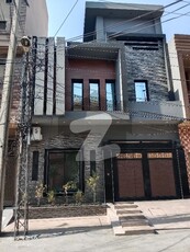 4.5 Marla house for sale ideal location Samanabad