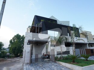 DESIGNER Built Modern Style Designer House in MPCHS, E11/1, Islamabad Gardens E-11/1