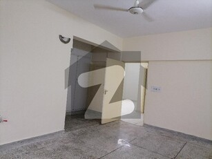 Ideally Located Flat Of 10 Marla Is Available For sale In Lahore Askari 5
