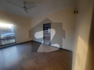 One kanal Upper Portion Separate Entrance Common Main Gate For Rent In DHA Phase 5 DHA Phase 5