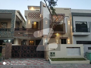 Stunning Designer 10 Marla House - Bahria Town 7 Bahria Town Phase 7