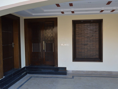 500 Square Yard Upper Portion for Rent in Rawalpindi Bahria Town Phase-8 Block P