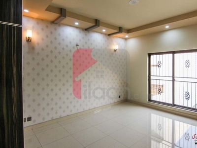 10 marla house for sale in Block F2, Phase 1, Wapda Town, Lahore