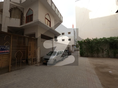 1000 Square Feet Flat Is Available For Rent In Gulshan-E-Iqbal Block 4 Gulshan-e-Iqbal Block 4